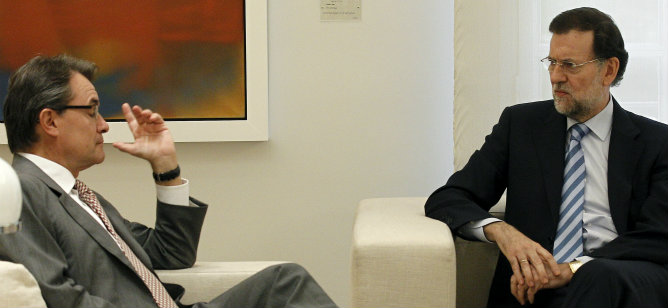 Momento de la reunión del presidente del Gobierno con el presidente de la Generalitat de Cataluña Momento de la reunión del presidente del Gobierno con el presidente de la Generalitat de Cataluña