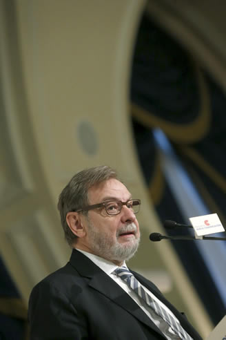 El presidente de Prisa, Juan Luis Cebrián, durante su intervención en el desayuno informativo El presidente de Prisa, Juan Luis Cebrián, durante su intervención en el desayuno informativo