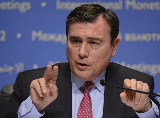 El consejero del FMI y director monetario y del departamento de mercados de capital, Jose Vinals durante la presentación del informe "Estabilidad Financiera Global en las actividades de la reunión anual del Fondo Monetario Internacional El consejero del FMI y director monetario y del departamento de mercados de capital, Jose Vinals durante la presentación del informe "Estabilidad Financiera Global en las actividades de la reunión anual del Fondo Monetario Internacional