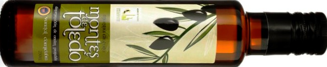 Botella promocional de la D.O. P. Montes de Toledo. Cada año su contenido corresponde al aceite ganador del 'Concurso Mejor Aceite Oliva Virgen Extra Cornicabra', que en 2012 ha recaído en la almazara Cooperativa Tesoro de Guarrazar de Guadamur cuyo aceite se comercializa bajo la marca "Cardenal Tavera". Botella promocional de la D.O. P. Montes de Toledo. Cada año su contenido corresponde al aceite ganador del 'Concurso Mejor Aceite Oliva Virgen Extra Cornicabra', que en 2012 ha recaído en la almazara Cooperativa Tesoro de Guarrazar de Guadamur cuyo aceite se comercializa bajo la marca "Cardenal Tavera".