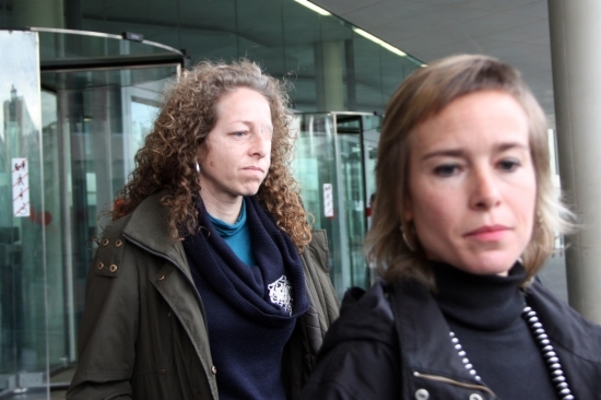 Imputan a dos mossos por las lesiones de Ester Quintana durante el 14-N Imputan a dos mossos por las lesiones de Ester Quintana durante el 14-N