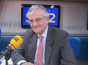 El fiscal general del Estado, Eduardo Torres-Dulce, ha defendido en 'Hoy por hoy' la ley de tasas del ministro Alberto Ruiz-Gallardón aunque ha asegurado que ve algunas ''excesivas'' El fiscal general del Estado, Eduardo Torres-Dulce, ha defendido en 'Hoy por hoy' la ley de tasas del ministro Alberto Ruiz-Gallardón aunque ha asegurado que ve algunas ''excesivas''