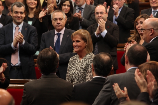 Núria de Gispert recibe el aplauso de los diputados al ser reelegida presidenta del Parlament Núria de Gispert recibe el aplauso de los diputados al ser reelegida presidenta del Parlament