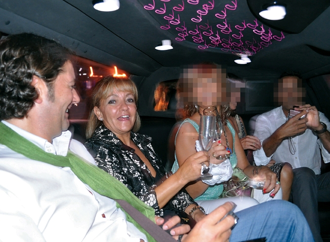 La revista 'Interviú' ha publicado fotos del viaje de la presidenta de la Diputación de León a Nueva York La revista 'Interviú' ha publicado fotos del viaje de la presidenta de la Diputación de León a Nueva York