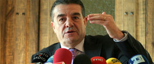 Ismael Álvarez, exalcalde de Ponferrada, fue condenado en 2002 por acosar sexualmente a la entonces concejal Nevenka Fernández Ismael Álvarez, exalcalde de Ponferrada, fue condenado en 2002 por acosar sexualmente a la entonces concejal Nevenka Fernández