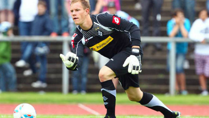El joven guardamenta del Borussa Mönchengladbach, internacional por Alemania, es uno de los objetivos del Barcelona para cubrir la portería azulgrana tras la futura marcha de Víctor Valdés, actual cancerbero culé El joven guardamenta del Borussa Mönchengladbach, internacional por Alemania, es uno de los objetivos del Barcelona para cubrir la portería azulgrana tras la futura marcha de Víctor Valdés, actual cancerbero culé