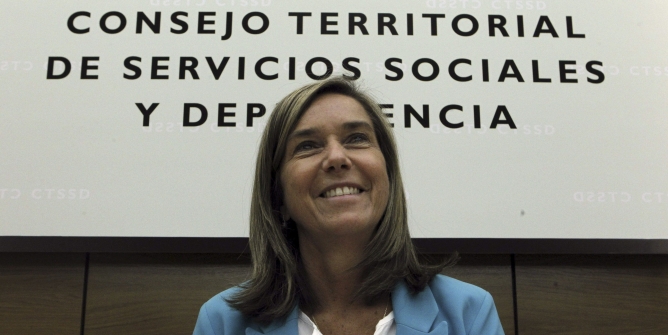 La ministra de Sanidad, Servicios Sociales e Igualdad, Ana Mato, ha presidido este jueves el Consejo Territorial de Servicios Sociales y Dependencia La ministra de Sanidad, Servicios Sociales e Igualdad, Ana Mato, ha presidido este jueves el Consejo Territorial de Servicios Sociales y Dependencia