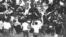 El tapón de los Sanfermines 1975 que provocó un muerto por asfixia. El tapón de los Sanfermines 1975 que provocó un muerto por asfixia.