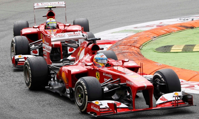 El español Fernando Alonso rueda sobre el circuito de Monza El español Fernando Alonso rueda sobre el circuito de Monza