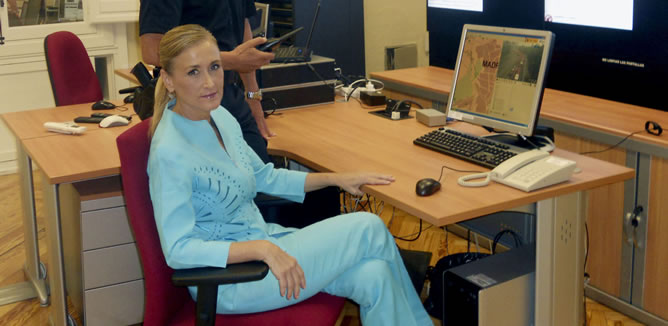 Fotografía facilitada por la Delegación del Gobierno en Madrid de la delegada, Cristina Cifuentes, en su reaparición. Fotografía facilitada por la Delegación del Gobierno en Madrid de la delegada, Cristina Cifuentes, en su reaparición.