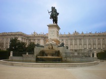 A vivir Madrid actúa en la Plaza de Oriente