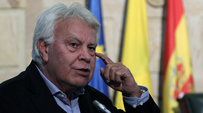 Felipe González, expresidente del Gobierno, en una imagen en un acto en Colombia Felipe González, expresidente del Gobierno, en una imagen en un acto en Colombia