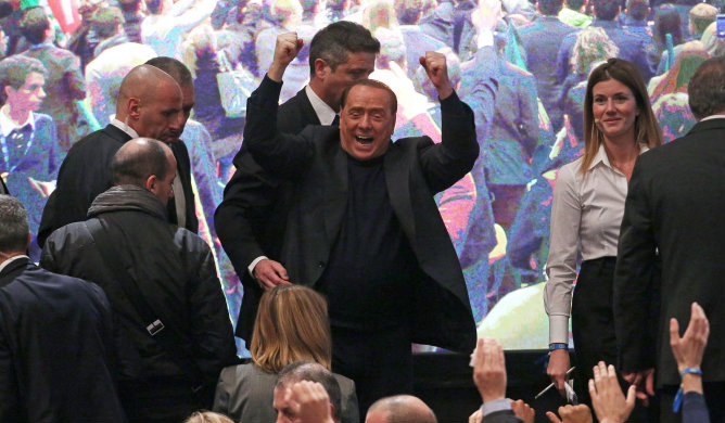 Silvio Berlusconi ante una asamblea de jóvenes seguidores de Forza Italia este sábado Silvio Berlusconi ante una asamblea de jóvenes seguidores de Forza Italia este sábado