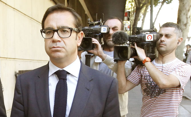 El exdirector de Relaciones Corporativas de la Sociedad General de Autores (SGAE) y antiguo jefe de Gabinete de Eduardo Bautista, Pedro Farré, a su salida de la Audiencia Nacional El exdirector de Relaciones Corporativas de la Sociedad General de Autores (SGAE) y antiguo jefe de Gabinete de Eduardo Bautista, Pedro Farré, a su salida de la Audiencia Nacional
