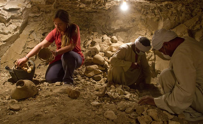 Foto de una excavación del proyecto Tutmosis III. Foto de una excavación del proyecto Tutmosis III.