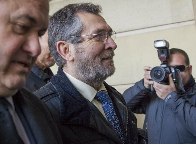 El exdelegado de la Consejería de Empleo en Sevilla, Antonio Rivas, a su llegada al Juzgado de Sevilla El exdelegado de la Consejería de Empleo en Sevilla, Antonio Rivas, a su llegada al Juzgado de Sevilla