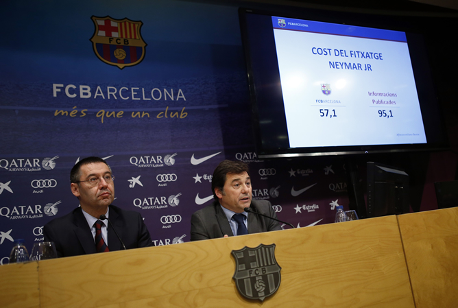 El presidente del F.C. Barcelona, Josep Maria Bartomeu, explicó la versión del club sobre el fichaje de Neymar el pasado 24 de enero. El presidente del F.C. Barcelona, Josep Maria Bartomeu, explicó la versión del club sobre el fichaje de Neymar el pasado 24 de enero.