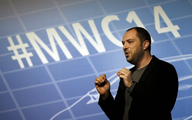 El cofundador de WhatsApp, Jan Koum, durante su intervención en uno de los debates que se celebran en el Mobile World Congress El cofundador de WhatsApp, Jan Koum, durante su intervención en uno de los debates que se celebran en el Mobile World Congress