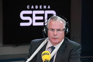 Garzón ha pasado por los micrófonos de la Cadena SER tras la negativa de Pedraz a archivar el 'caso Couso' Garzón ha pasado por los micrófonos de la Cadena SER tras la negativa de Pedraz a archivar el 'caso Couso'