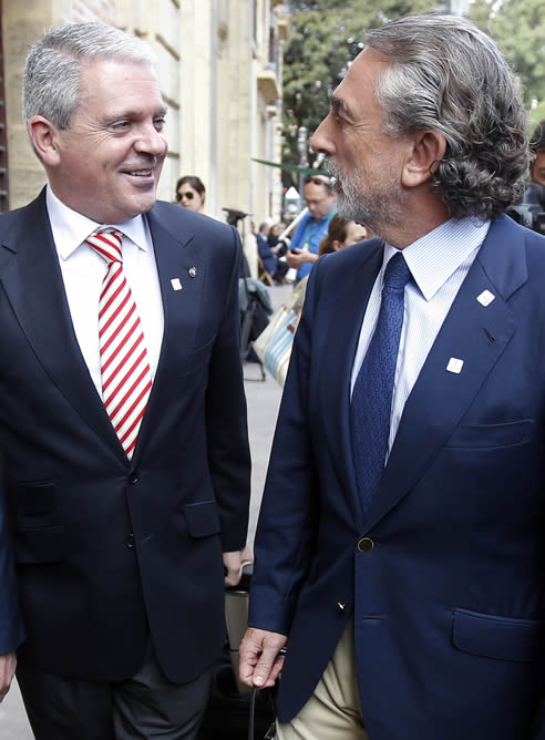 Los cabecillas de la trama Gürtel, Francisco Correa (d) y Pablo Crespo, tras declarar como imputados en el Tribunal Superior de Justicia de la Comunitat Valenciana en mayo de 2013 Los cabecillas de la trama Gürtel, Francisco Correa (d) y Pablo Crespo, tras declarar como imputados en el Tribunal Superior de Justicia de la Comunitat Valenciana en mayo de 2013