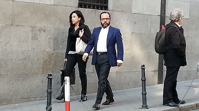 El responsable de la red en Valencia, Álvaro Pérez, 'El Bigotes', a su llegada a la Audiencia Nacional este jueves El responsable de la red en Valencia, Álvaro Pérez, 'El Bigotes', a su llegada a la Audiencia Nacional este jueves