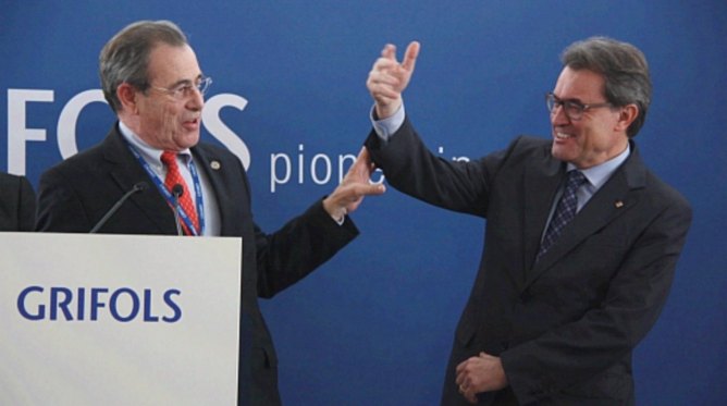 El presidente de Grífols, Víctor Grífols, i el president de la Generalitat, Artur Mas, durante la inauguración de la nueva planta de Parets del Vallès El presidente de Grífols, Víctor Grífols, i el president de la Generalitat, Artur Mas, durante la inauguración de la nueva planta de Parets del Vallès
