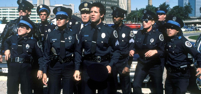Fotograma de 'Loca academia de policía' Fotograma de 'Loca academia de policía'