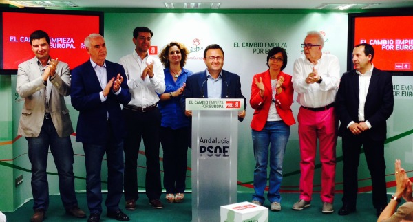 La ejecutiva socialistas de Málaga anoche en la sede provincial del partido La ejecutiva socialistas de Málaga anoche en la sede provincial del partido
