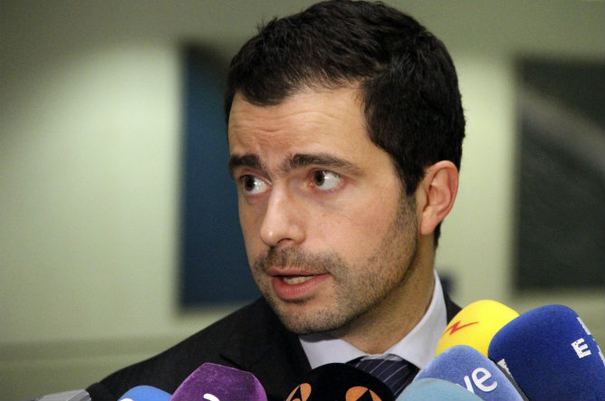 El portavoz comunitario de Asuntos Económicos y Monetarios de la CE, Simon O'Connor, en una rueda de prensa (imagen de archivo) El portavoz comunitario de Asuntos Económicos y Monetarios de la CE, Simon O'Connor, en una rueda de prensa (imagen de archivo)