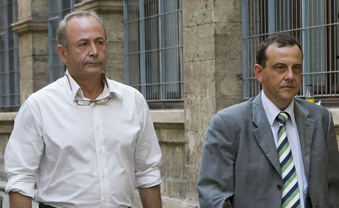 El fiscal anticorrupción de Baleares Pedro Horrach, junto al juez José Castro, en una imagen de archivo El fiscal anticorrupción de Baleares Pedro Horrach, junto al juez José Castro, en una imagen de archivo