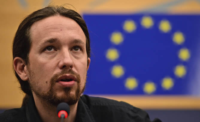 El eurodiputado español de Podemos Pablo Iglesias interviene durante la sesión plenaria en el Parlamento Europeo en Estrasburgo El eurodiputado español de Podemos Pablo Iglesias interviene durante la sesión plenaria en el Parlamento Europeo en Estrasburgo