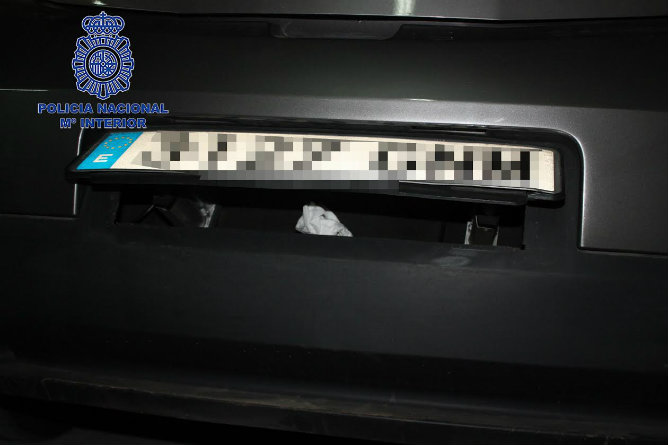 Compartimento en el que se encontraba la cocaína incautada por la Policía Compartimento en el que se encontraba la cocaína incautada por la Policía