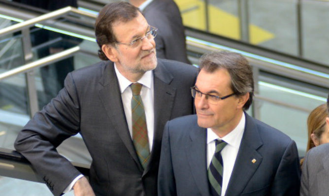Mariano Rajoy y Artur Mas en la inauguración del AVE en Girona Mariano Rajoy y Artur Mas en la inauguración del AVE en Girona