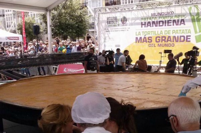 El Ayuntamiento no garantiza ahora que la tortilla consiga el récord Guinness El Ayuntamiento no garantiza ahora que la tortilla consiga el récord Guinness