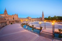 Plaza de España en Sevilla. Plaza de España en Sevilla.