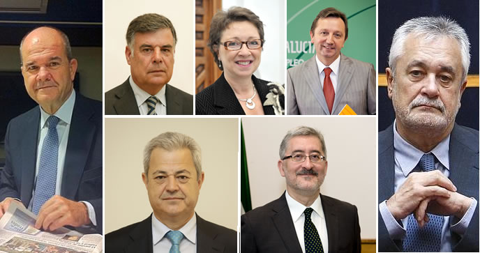 Los expresidentes de la Junta Manuel Chaves y José Antonio Griñán (en los extremos) y los otros cinco exconsejeros autonómicos: José Antonio Viera, Carmen Martínez Aguayo, Manuel Recio Menéndez, Francisco Vallejo Serrano y Antonio Ávila Cano (de izquierda a derecha). Los expresidentes de la Junta Manuel Chaves y José Antonio Griñán (en los extremos) y los otros cinco exconsejeros autonómicos: José Antonio Viera, Carmen Martínez Aguayo, Manuel Recio Menéndez, Francisco Vallejo Serrano y Antonio Ávila Cano (de izquierda a derecha).