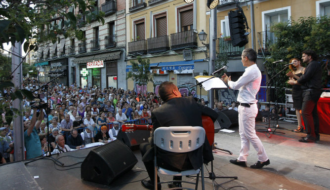 El cantaor Antonio Manuel Álvarez "Pitingo", encargado del pregón de las fiestas dedicadas a San Cayetano, San Lorenzo y la Virgen de la Paloma, en Madrid. El cantaor Antonio Manuel Álvarez "Pitingo", encargado del pregón de las fiestas dedicadas a San Cayetano, San Lorenzo y la Virgen de la Paloma, en Madrid.