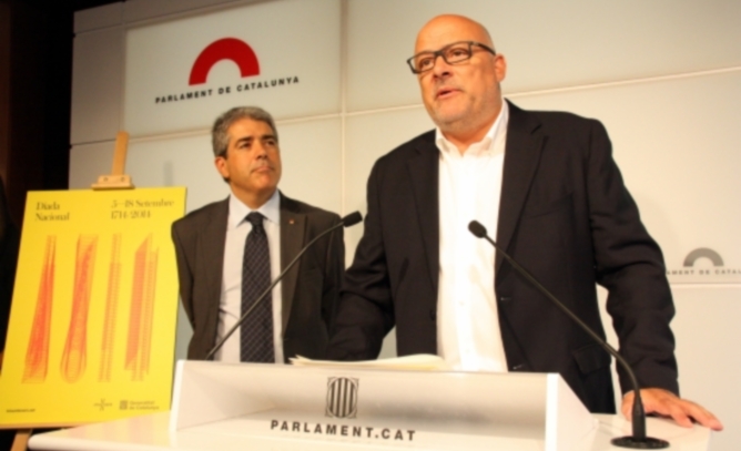 El portavoz del Govern Francesc Homs y el vicepresidente segundo del Parlament, Lluís M. Corominas, en el acto de hoy El portavoz del Govern Francesc Homs y el vicepresidente segundo del Parlament, Lluís M. Corominas, en el acto de hoy