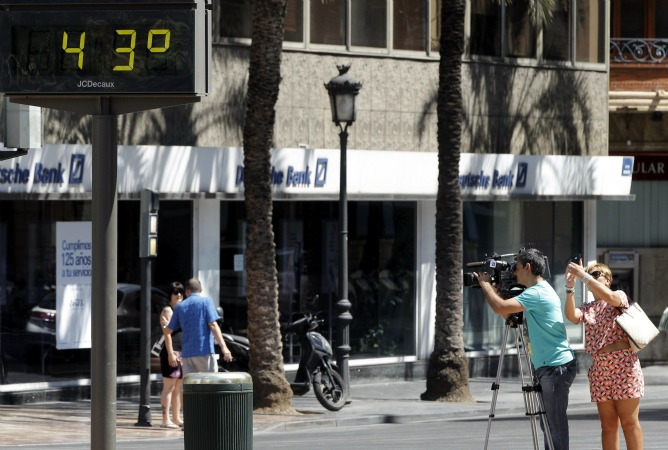Las altas temperaturas tenderán a dismnuir ligeramente a lo largo de la tarde en el interior peninsular. Las altas temperaturas tenderán a dismnuir ligeramente a lo largo de la tarde en el interior peninsular.