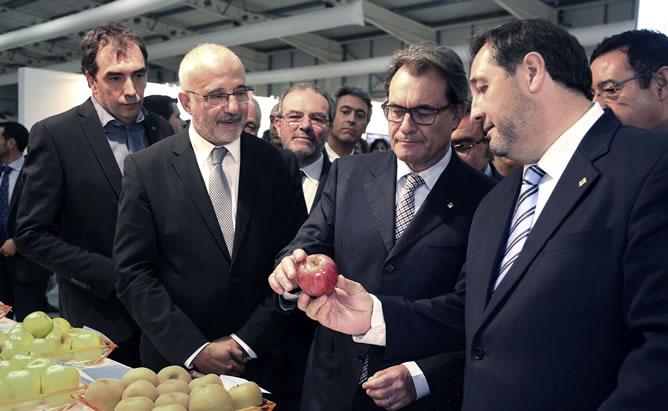 Fotografía facilitada por la Generalitat de su presidente, Artur Mas, durante la inauguración de la Feria Agraria de Sant Miquel, en Lleida Fotografía facilitada por la Generalitat de su presidente, Artur Mas, durante la inauguración de la Feria Agraria de Sant Miquel, en Lleida