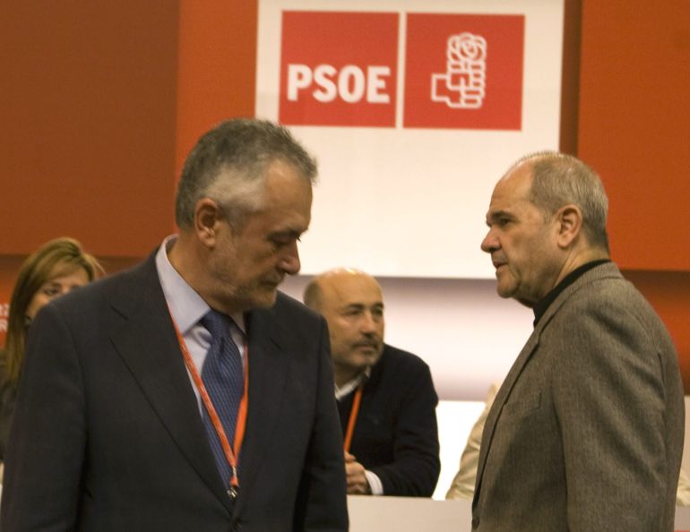 Los expresidentes de la Junta de Andalucía, Manuel Chaves y José Antonio Griñan. Los expresidentes de la Junta de Andalucía, Manuel Chaves y José Antonio Griñan.