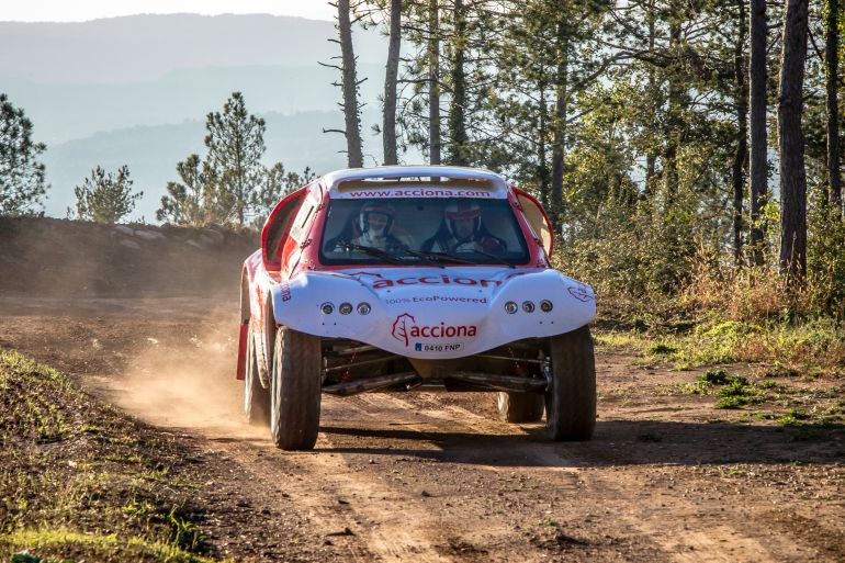 El primer coche eléctrico del Dakar será español El primer coche eléctrico del Dakar será español