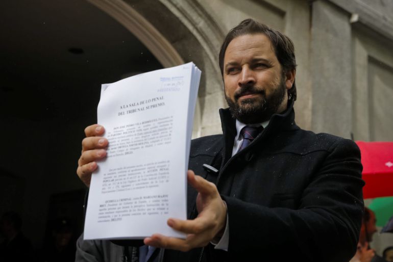 El presidente de Vox, Santiago Abascal, presentó este mes ante el Tribunal Supremo, una querella contra el presidente del Gobierno Mariano Rajoy El presidente de Vox, Santiago Abascal, presentó este mes ante el Tribunal Supremo, una querella contra el presidente del Gobierno Mariano Rajoy