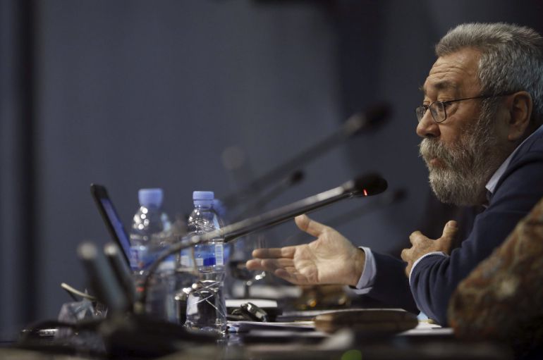 GRA060. MADRID, 19/11/2014.- El secretario general de UGT, Cándido Méndez, durante su intervención en la inauguración de unas jornadas de salud laboral, esta mañana en Madrid. EFE/Javier Lizón GRA060. MADRID, 19/11/2014.- El secretario general de UGT, Cándido Méndez, durante su intervención en la inauguración de unas jornadas de salud laboral, esta mañana en Madrid. EFE/Javier Lizón