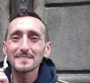 Muere un ultra tras una pelea entre radicales del Atlético y del Deportivo Muere un ultra tras una pelea entre radicales del Atlético y del Deportivo