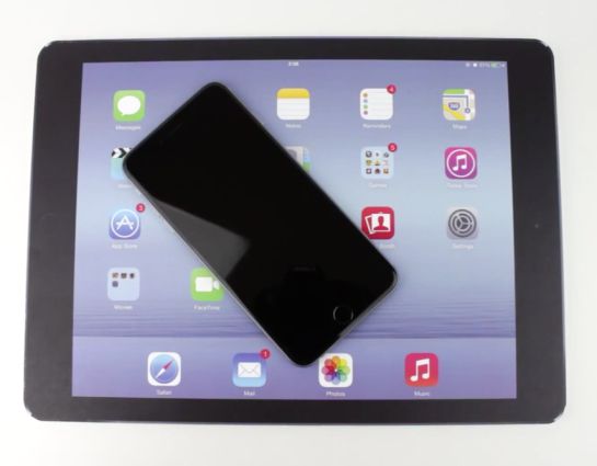 Comparación de un supuesto iPad de 12 pulgadas con un iPhone 6 Plus Comparación de un supuesto iPad de 12 pulgadas con un iPhone 6 Plus