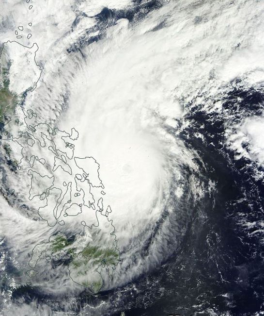 Imagen de la NASA del tifón Hagupit que azota Filipinas Imagen de la NASA del tifón Hagupit que azota Filipinas