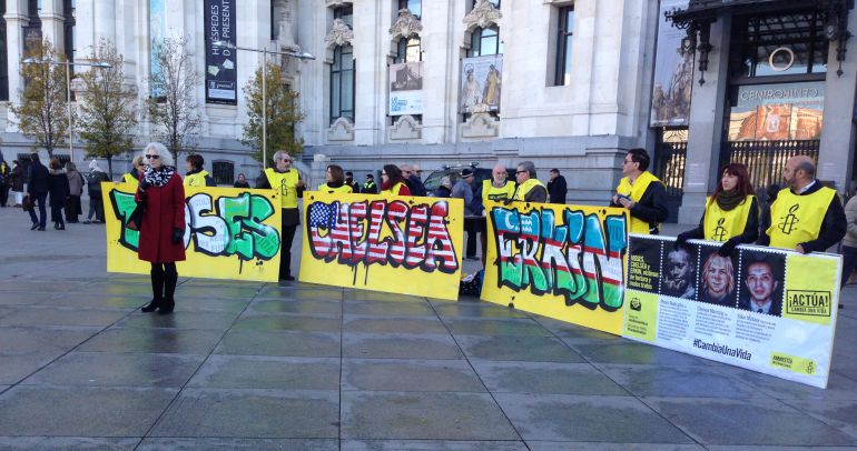 Día Internacional de los Derechos Humanos: Amnistía Internacional protesta contra la tortura: Amnistía Internacional protesta contra la tortura Día Internacional de los Derechos Humanos: Amnistía Internacional protesta contra la tortura: Amnistía Internacional protesta contra la tortura