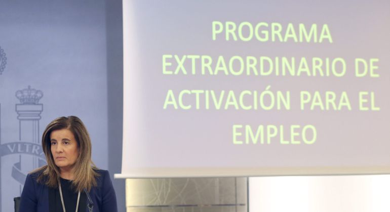 La ministra de Empleo, Fátima Báñez, durante la rueda de prensa posterior al Consejo de Ministros de hoy, en el Palacio de La Moncloa en Madrid. La ministra de Empleo, Fátima Báñez, durante la rueda de prensa posterior al Consejo de Ministros de hoy, en el Palacio de La Moncloa en Madrid.