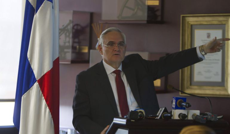 El Administrador de la Autoridad del Canal de Panamá. El Administrador de la Autoridad del Canal de Panamá.